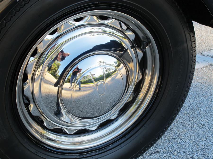  Ford 2-Door Custom Phaeton 1936 года  (фото 9 из 13)